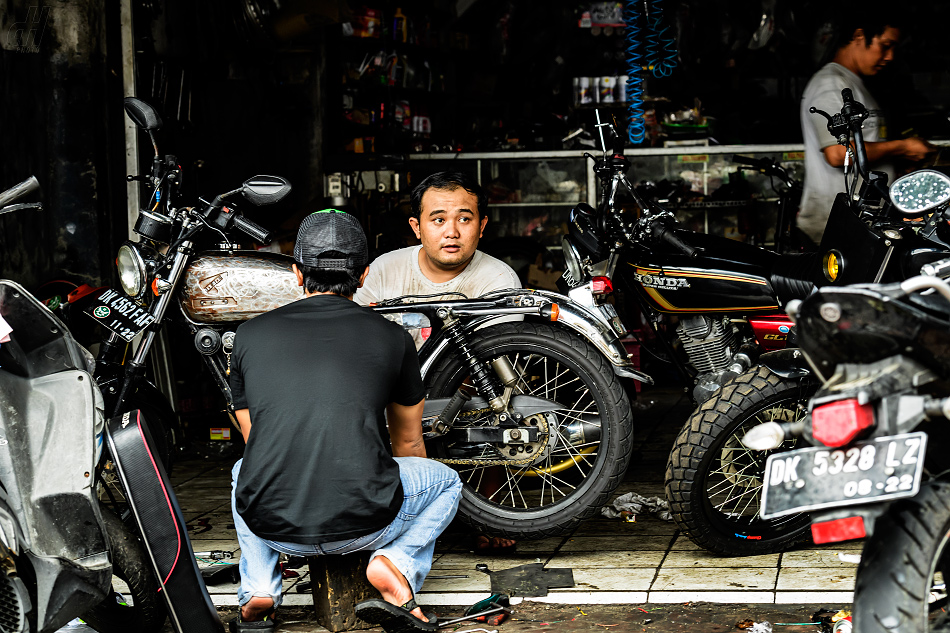 Bali street photo